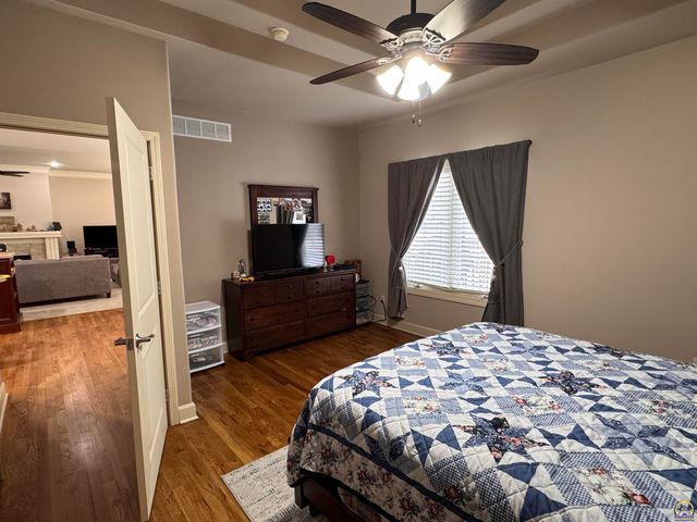 323 N Eaton Dr, Lawrence, KS 66049