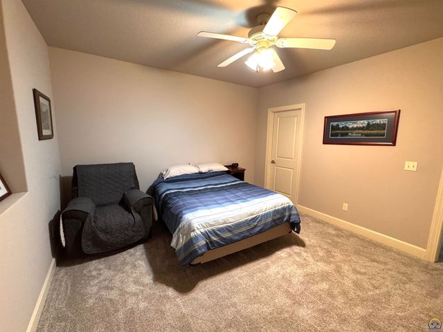 323 N Eaton Dr, Lawrence, KS 66049