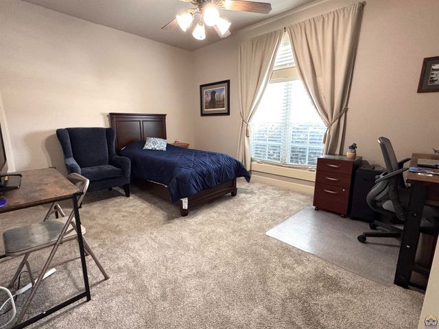 323 N Eaton Dr, Lawrence, KS 66049