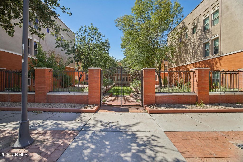 543 W 6TH Street, Tempe, AZ 85281 — exterior