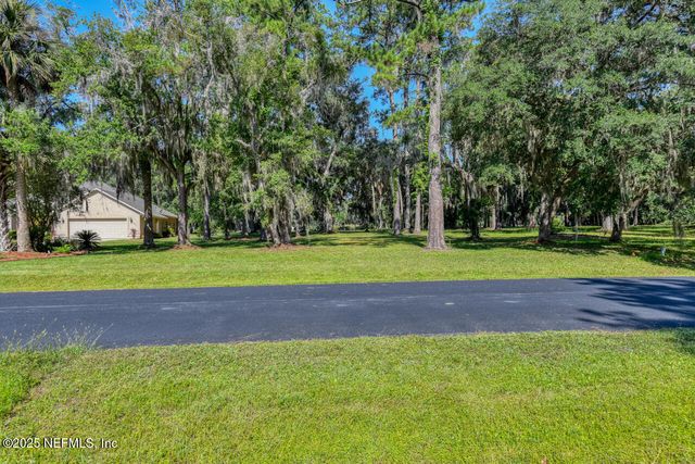 105 DEXTER Court, Crescent City, FL 32112