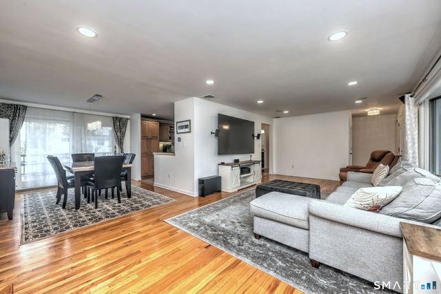 240 Quenby Place, Stratford, CT 06614