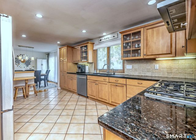 240 Quenby Place, Stratford, CT 06614