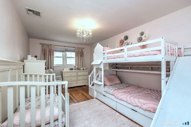 240 Quenby Place, Stratford, CT 06614