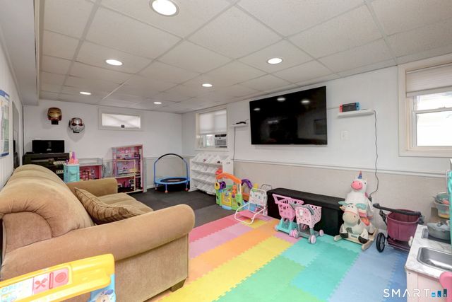 240 Quenby Place, Stratford, CT 06614
