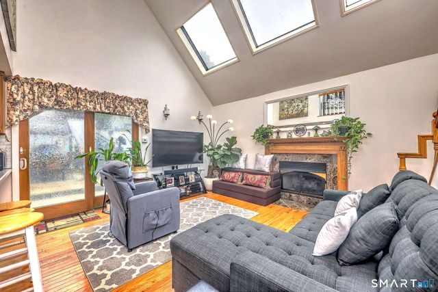 240 Quenby Place, Stratford, CT 06614