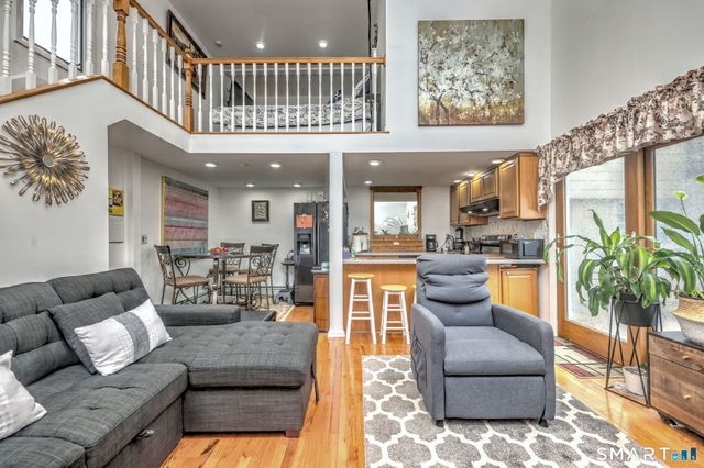 240 Quenby Place, Stratford, CT 06614