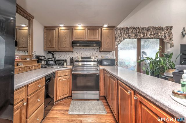 240 Quenby Place, Stratford, CT 06614