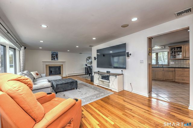 240 Quenby Place, Stratford, CT 06614