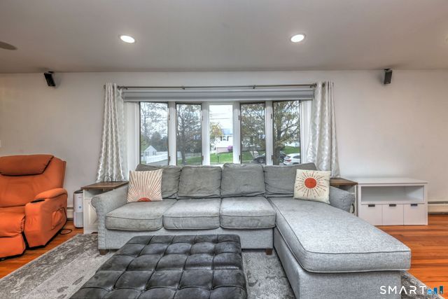 240 Quenby Place, Stratford, CT 06614