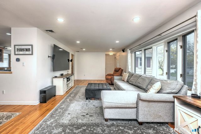 240 Quenby Place, Stratford, CT 06614
