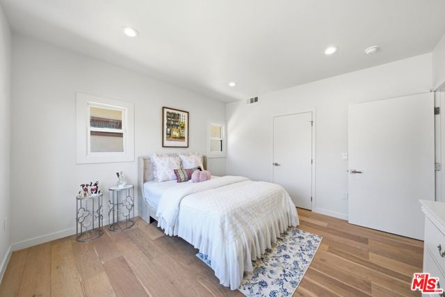 2896 W 14th Street, Los Angeles, CA 90006