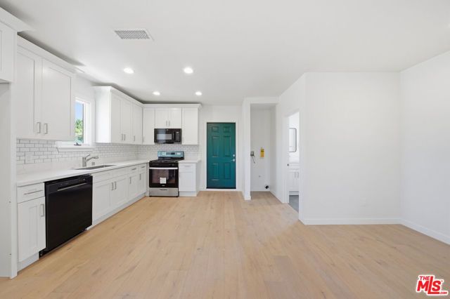 2896 W 14th Street, Los Angeles, CA 90006