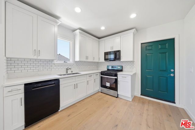2896 W 14th Street, Los Angeles, CA 90006