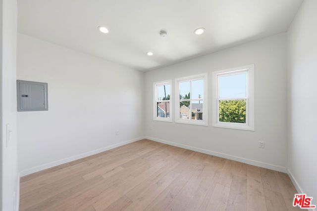 2896 W 14th Street, Los Angeles, CA 90006