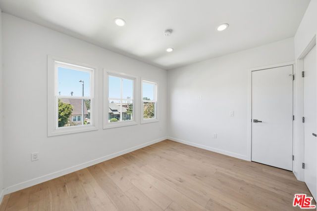 2896 W 14th Street, Los Angeles, CA 90006