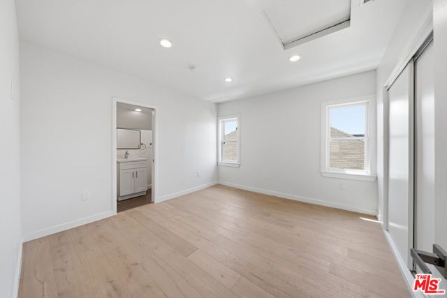 2896 W 14th Street, Los Angeles, CA 90006