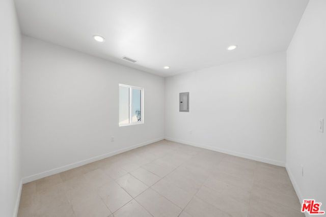 2896 W 14th Street, Los Angeles, CA 90006