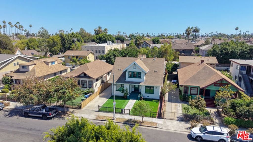 2896 W 14th Street, Los Angeles, CA 90006