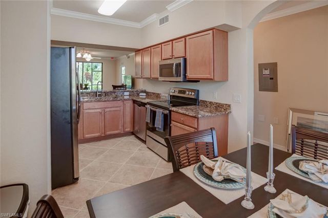 9826 Giaveno CIR 1514, Naples, FL 34113