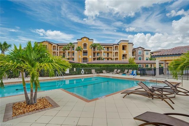 9826 Giaveno CIR 1514, Naples, FL 34113