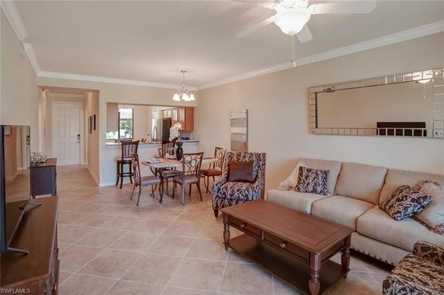 9826 Giaveno CIR 1514, Naples, FL 34113