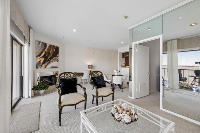 351 Lakeside Lane 201, Nassau Bay, TX 77058