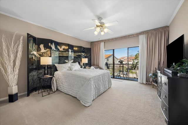 351 Lakeside Lane 201, Nassau Bay, TX 77058