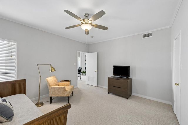 351 Lakeside Lane 201, Nassau Bay, TX 77058