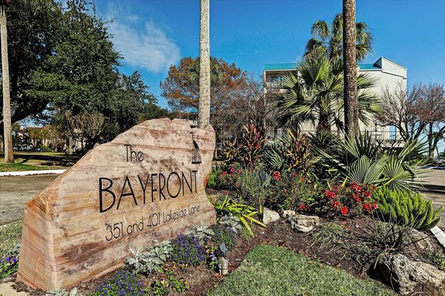 351 Lakeside Lane 201, Nassau Bay, TX 77058