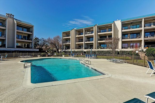 351 Lakeside Lane 201, Nassau Bay, TX 77058