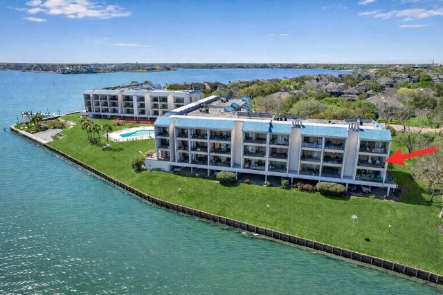 351 Lakeside Lane 201, Nassau Bay, TX 77058
