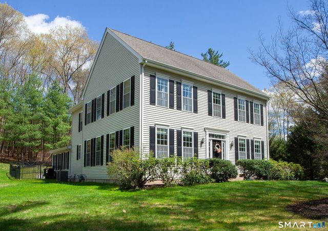 490 New Road, Avon, CT 06001