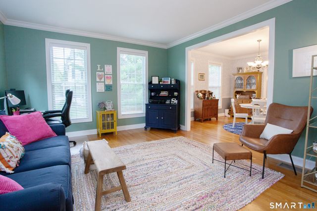 490 New Road, Avon, CT 06001