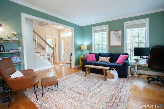 490 New Road, Avon, CT 06001