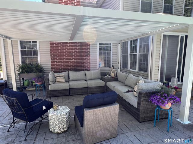 490 New Road, Avon, CT 06001