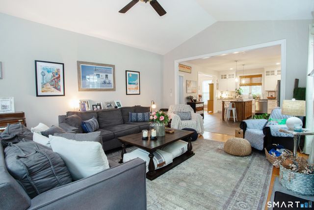 490 New Road, Avon, CT 06001