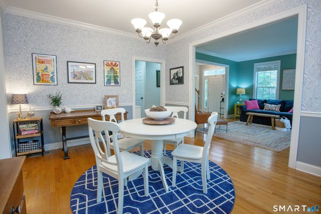 490 New Road, Avon, CT 06001
