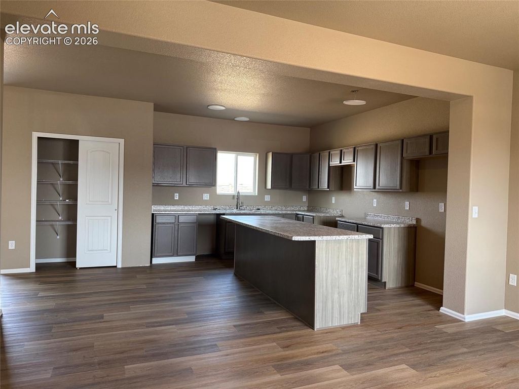 2410 Yankee Court, Pueblo, CO 81008 — photo 2