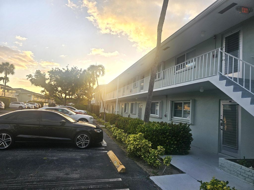 2600 SW 22nd Avenue 908, Delray Beach, FL 33445