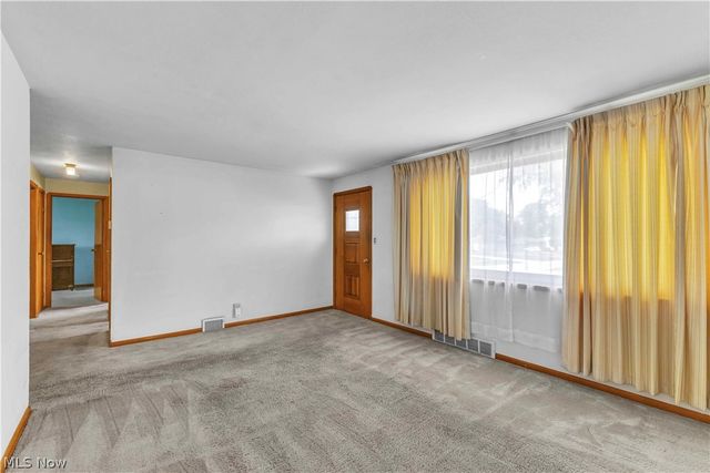 20559 Westwood Park Boulevard, Strongsville, OH 44149