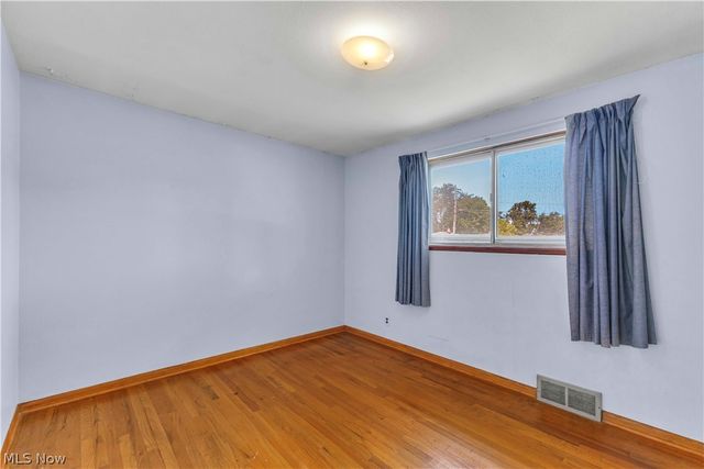 20559 Westwood Park Boulevard, Strongsville, OH 44149