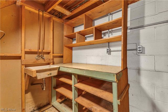 20559 Westwood Park Boulevard, Strongsville, OH 44149