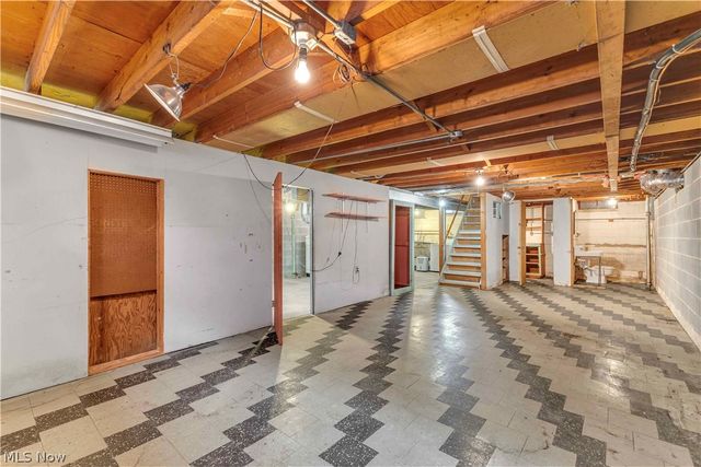 20559 Westwood Park Boulevard, Strongsville, OH 44149