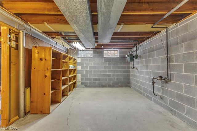 20559 Westwood Park Boulevard, Strongsville, OH 44149