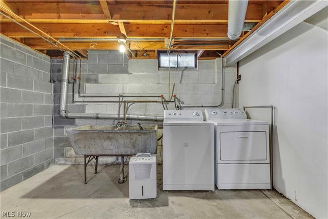 20559 Westwood Park Boulevard, Strongsville, OH 44149