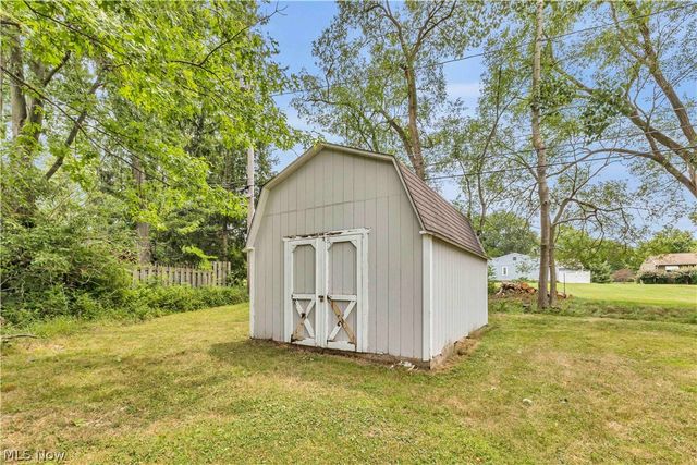 20559 Westwood Park Boulevard, Strongsville, OH 44149