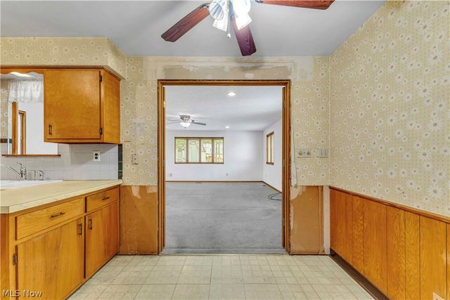 20559 Westwood Park Boulevard, Strongsville, OH 44149