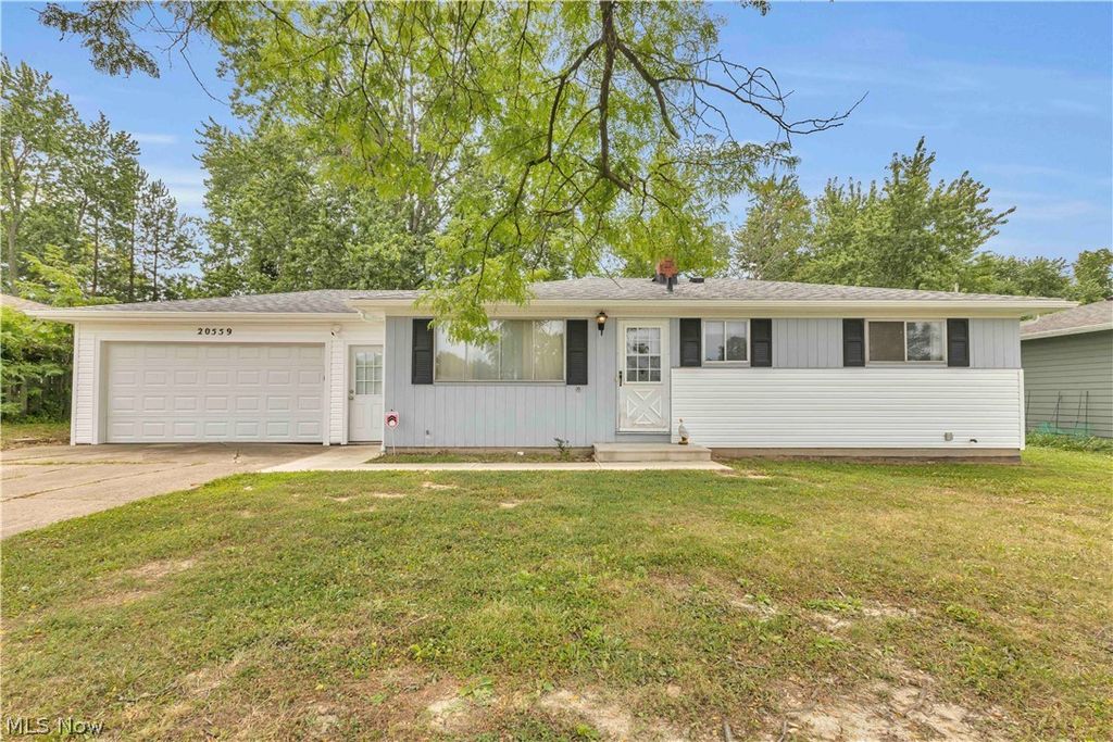 20559 Westwood Park Boulevard, Strongsville, OH 44149