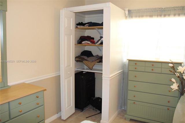 5620 SW 3rd Pl 114, Margate, FL 33068